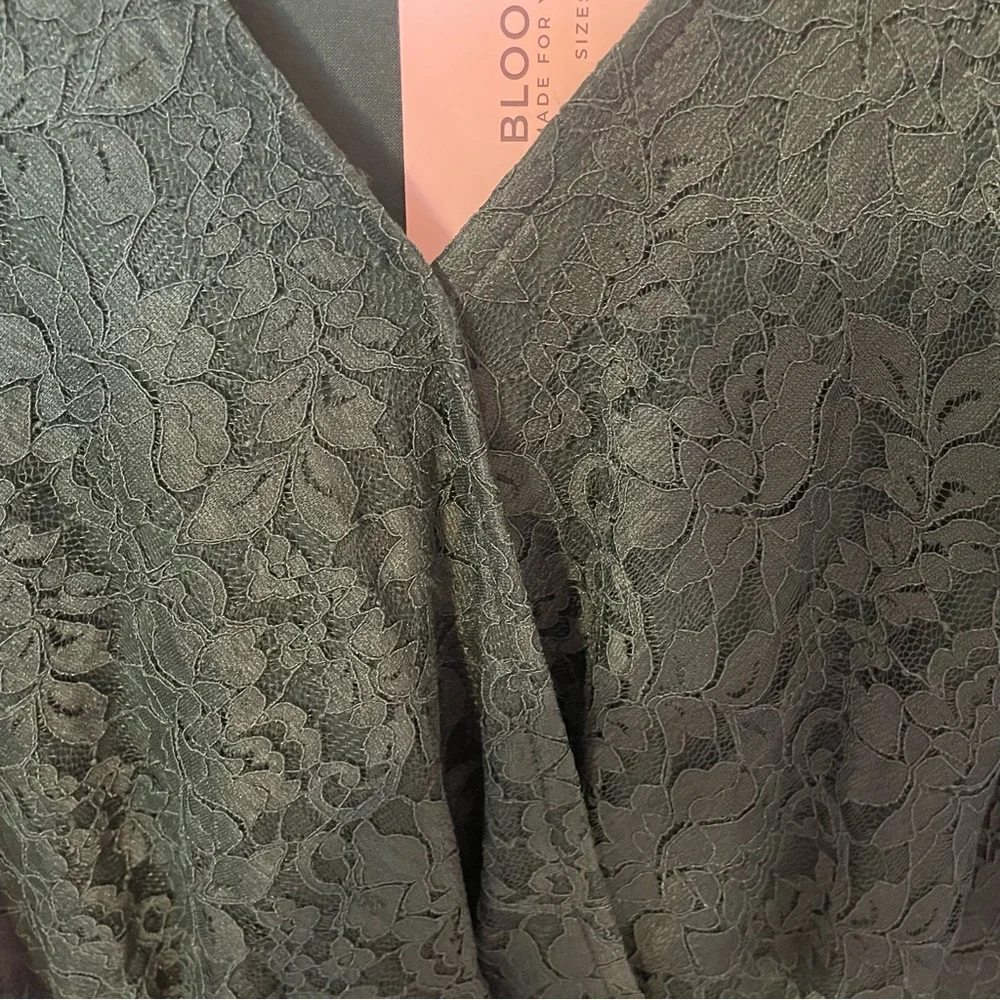 BloomChic Emerald Green Midi Dress - Picture 4 of 9